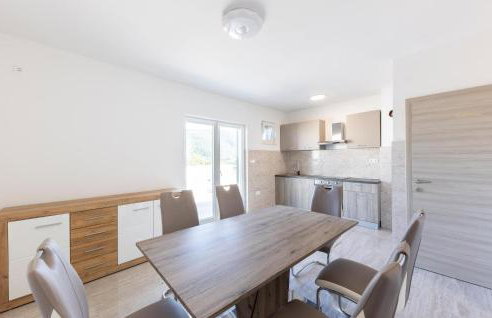 Gorgeous Home In Muc Gornji - Photo 10