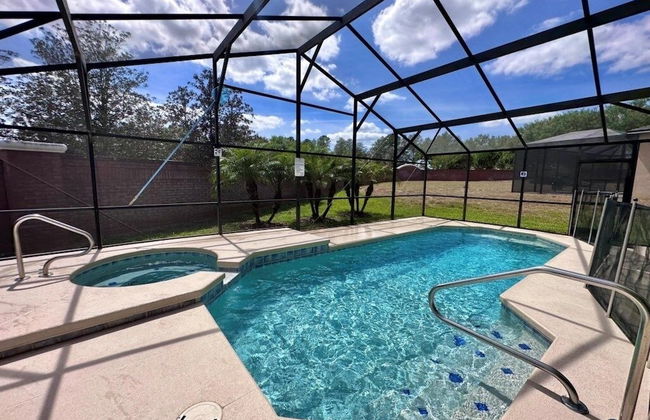 Cozy 4 Bed Pool Home With Game Room 4 Bedroom Home by RedAwning - Foto 24