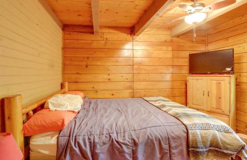 Secluded Mountain Cabin with Decks and Gazebo! - Foto 11