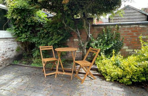 Townhouse in trendy suburb of Hoole - Photo 29