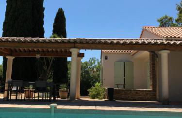 VILLA 4* avec PISCINE dans le bas du village de BORMES les MIMOSAS - Foto 5