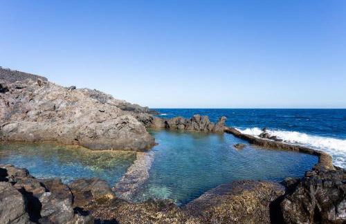 Home2Book Charming Sea Front House - Foto 37