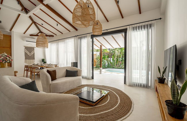 Udara by EVDEkimi - Spacious 4BR Pool villa with Lush garden at Artistic Center of Ubud - Foto 39