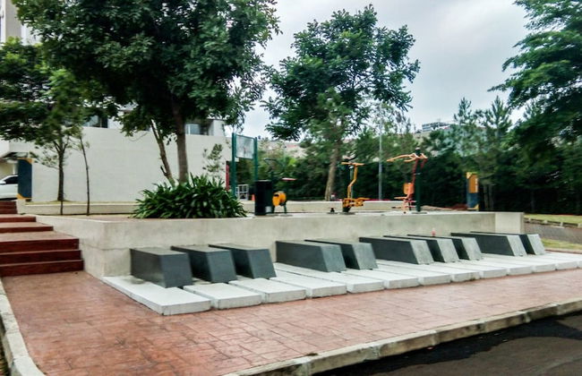 Roomy Studio Room Bintaro Park View Apartment - Foto 13