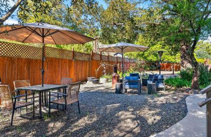 Grapevine Cottage by Avantstay Private Vineyard + Outdoor/indoor Living + Firepit + Minutes to Glen Ellen - Foto 49