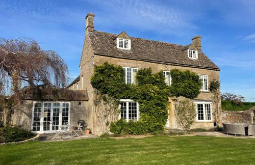 Stunning Countryside House with Pool and Hot Tub - Foto 1