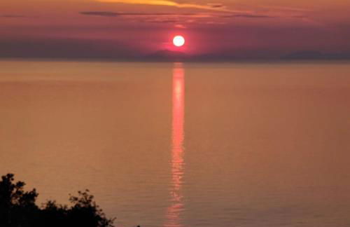 Elegante villa panoramica con giardino e idromassaggio a 10 minuti dal mare - Foto 70