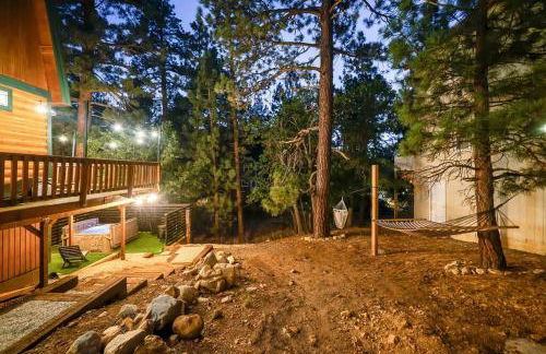 Pine Den Cabin: Arcade+Fire Pit+BBQ - Foto 73