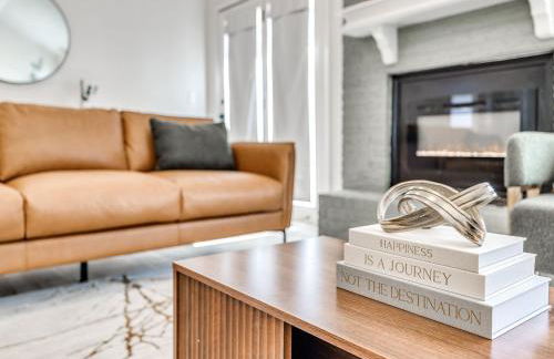 The Pine Haus- Luxury stay with Pickleball, Hot Tub, Fire Pit - Foto 29