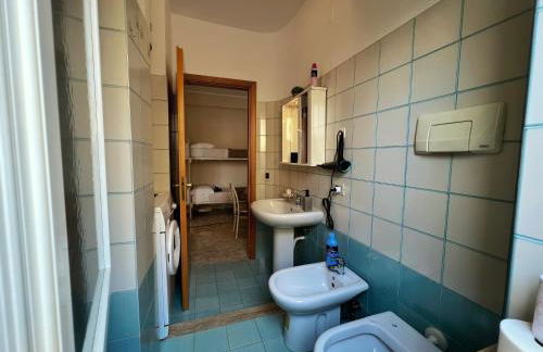 L' Antico Scoglio Appartamenti comfort Nocera Terinese Scalo - 4,7 e 11 Ospiti - Navetta Aeroporto-Stazione & Multi-Destinazioni - Piscina - Spiaggia a 300mt - Giardino e Zona pranzo all'aperto - WiFi & SmartTV - Aria Condizionata - Foto 49