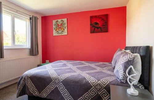 Family-Friendly Detached House Near Leeds and Bradford with Garden - Foto 28