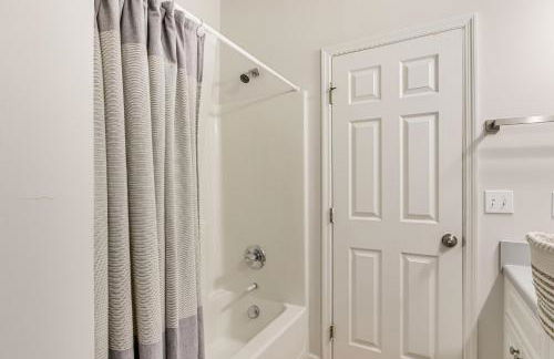 Tee Off in Augusta Masters Retreat with Patio - Foto 17