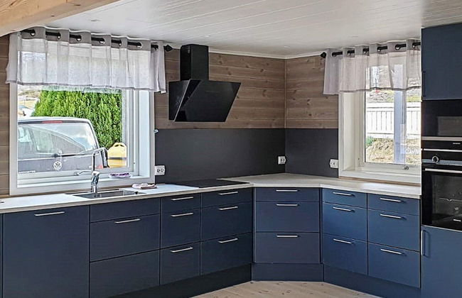 8 Person Holiday Home in Svelgen - Foto 8