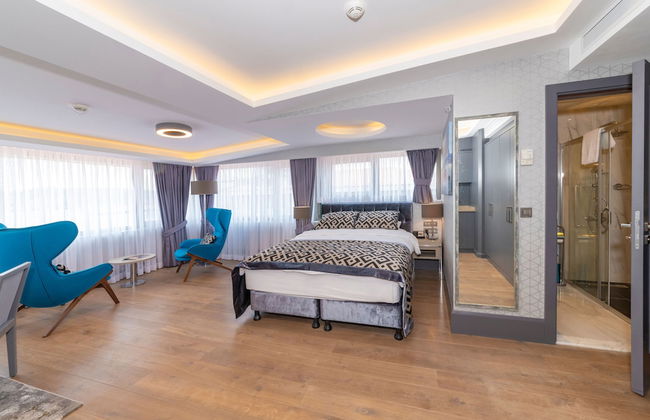 Feri Suites - Photo 28