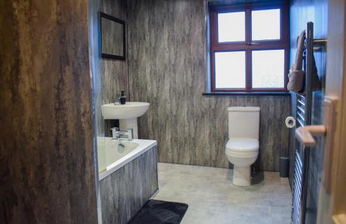 3-bedroom house for contractors in Birstall, Leeds - Foto 11