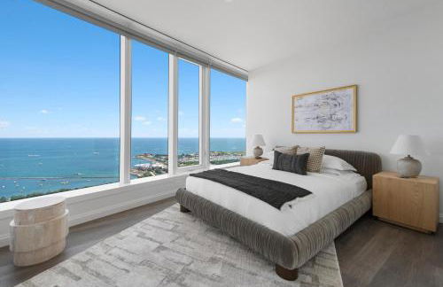 Lux Apts with Lake Views and Top Amenities - Foto 22