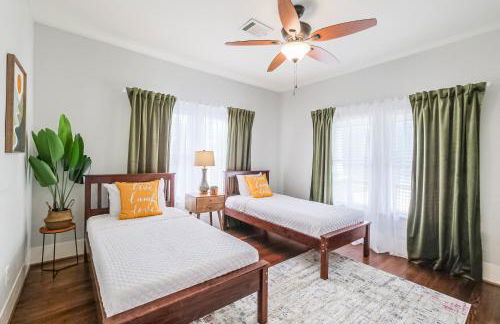 Lindale Charming Home Sleeps 4 Yard WiFi - Foto 4