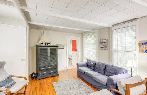 Walk to Lake Historic Lakeside Marblehead Cottage - Foto 5