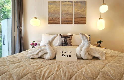 SEAL of Deer - Castle View - 5 minute walk to the Beach - Photo 11