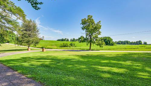 Golf Course Views and Games Galore - Vine Grove Gem! - Foto 2