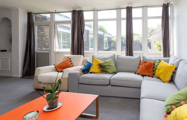 Spacious & Welcoming 4BD House - Kennington - Foto 29