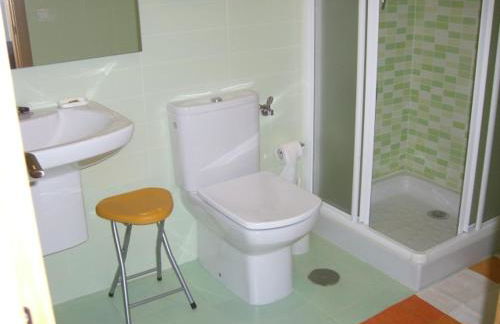 APARTAMENTO PEREGRINOS y USO TURISTICO CENTRO DE A GUARDA - Foto 6