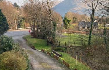 Springbank Apartment - Sleeps 4 - Pet Friendly - Photo 29