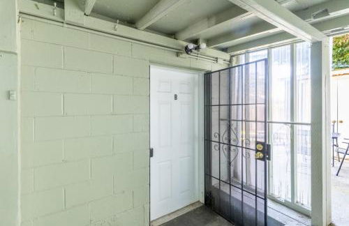 Entire Apt in South Seattle Workspace and Yard - Foto 7