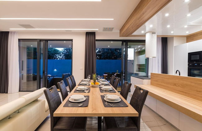 Luxury Villa With Private Indoor and Outdoor Pool - Foto 31