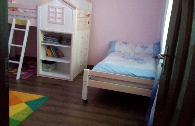 Family Friendly 2-bed Cottage in Periș - Foto 1