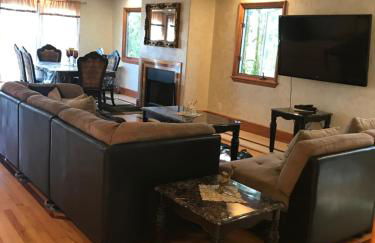 Luxurious 3 BD in Culver City with POOL &HOT SPA - Photo 17