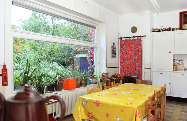 Spacious 11-bed Family Retreat - Photo 35