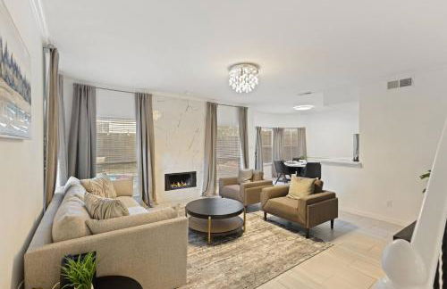 New Luxury Getaway - Two King Beds, Heated Pool, Outdoor Grill & 1Gbps Wifi - Photo 27