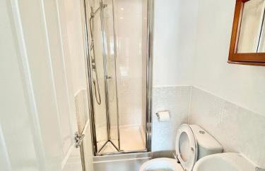 Mannys Apartment - Nice & Cozy 4Bed Flagship Lodge - Photo 62