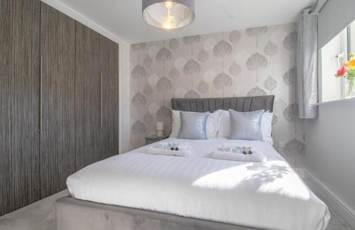 Pass the Keys Next to Braehead - Free Parking - Foto 2