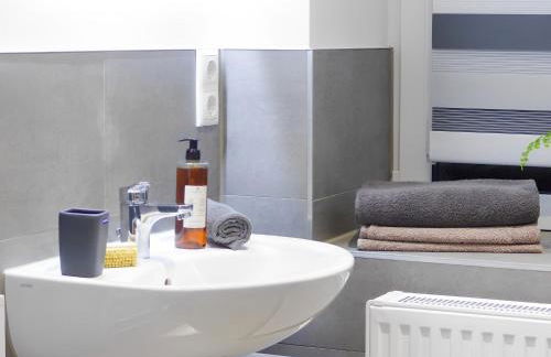 Modernes Apartment mit Queensize-Bett, NETFLIX, Küche, Erdgeschoss, Nähe AMEOS Klinik - Foto 22