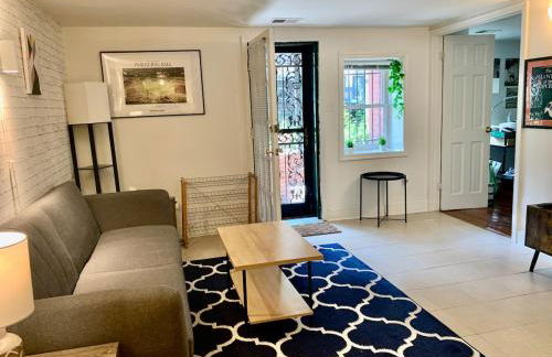 Cozy 1BR in DC 95WalkScore Steps to Cafes Dining Nightlife Grocery Metro - Close to Downtown - Foto 3