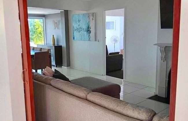 The Ultimate Poolside Escape - Pet Friendly - Foto 19