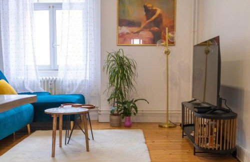 Plumeria - Grand Appartement 75m2 - Au calme avec Jardin - Idéal Famille ou Groupe de Travailleurs - Parking Public Gratuit - 2 Chambres - 4 Lits séparés - Foto 10