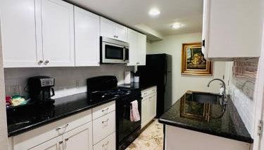 Private 3BR in Marigny - 2 Blocks to Frenchmen & French Quarter - Sleeps 6 - Foto 5, stove, dishwasher