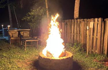 Poolside Cocoa Oasis w/ Tiki Bar! - Foto 31