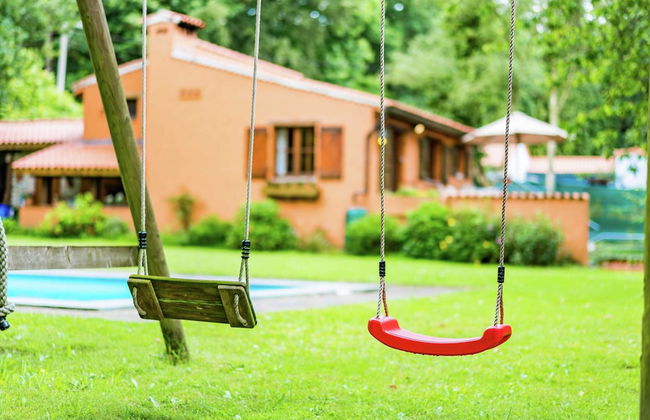 Cosy and Snug Holiday Home With Joint Swimming Pool - Foto 28