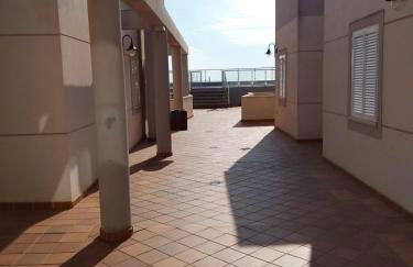 Islantilla-Apartamento con piscina y garaje en primera línea de playa - Foto 17