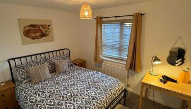 Northampton 2 King Bed SKY TV Driveway Earls Barton - Foto 2