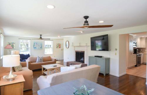 Beach Getaway with Private Backyard - Photo 9