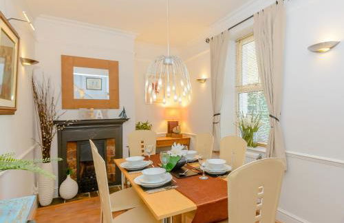 Number 1 Admiralty Cottages - Photo 5