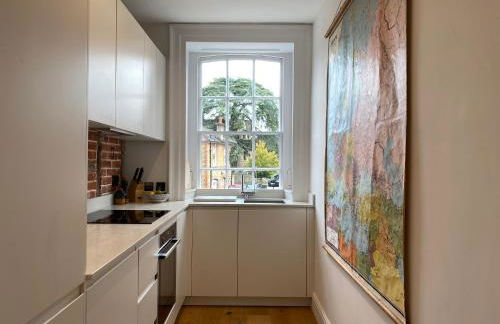 Stunning Georgian Flat in The Heart of Midhurst Old Town - Foto 10