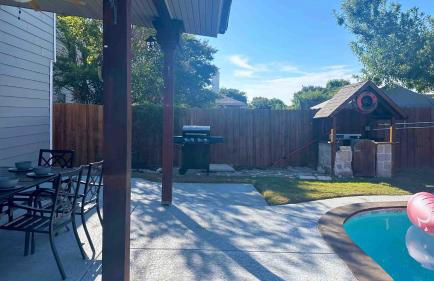 Retreat close to Lewisville Lake with pool, pet ok - Photo 54