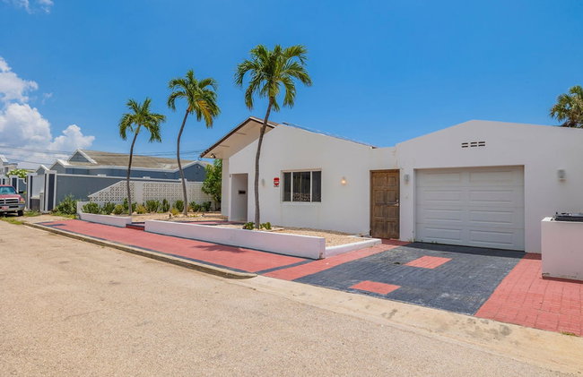 3BR 3BA Pool Downtown Short Walk to Beach - Foto 23