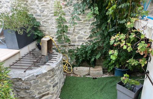 Chez Elia, pour les amoureux des vieilles pierres - Foto 16